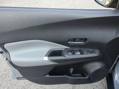 2021 Nissan Kicks SR
