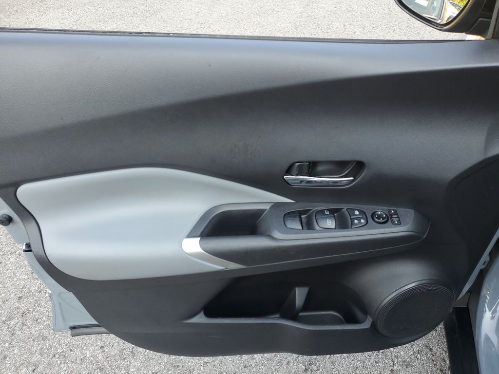 2021 Nissan Kicks SR