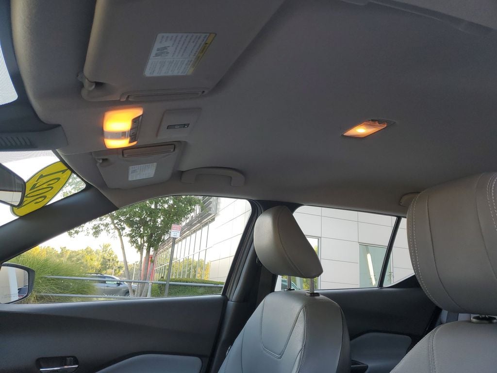 2021 Nissan Kicks SR