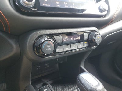 2021 Nissan Kicks SR