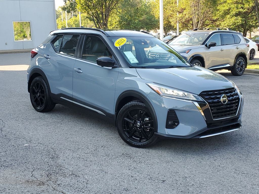 2021 Nissan Kicks SR
