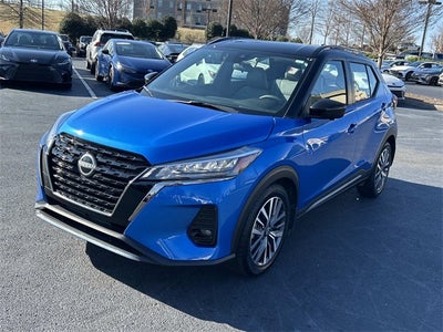 2023 Nissan Kicks SR