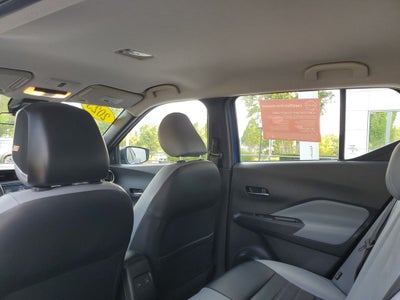 2023 Nissan Kicks SR