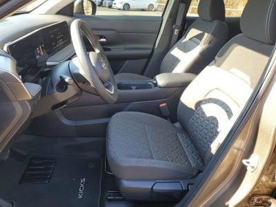 2025 Nissan Kicks SV