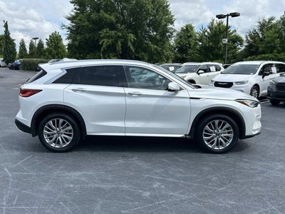 2023 INFINITI QX50 LUXE