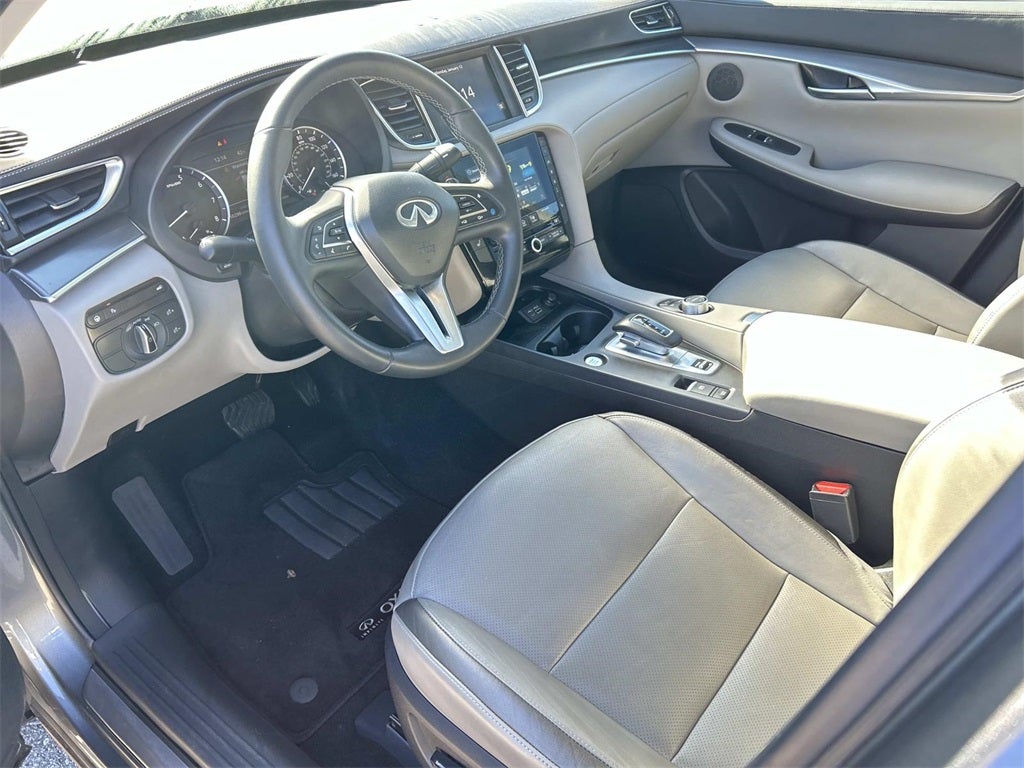 2023 INFINITI QX50 LUXE
