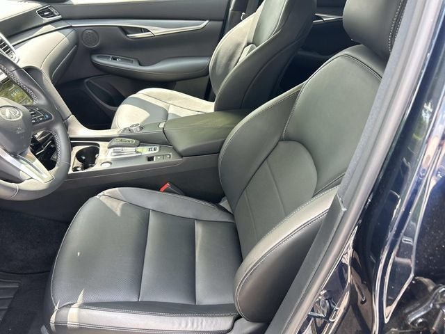 2025 INFINITI QX50 LUXE