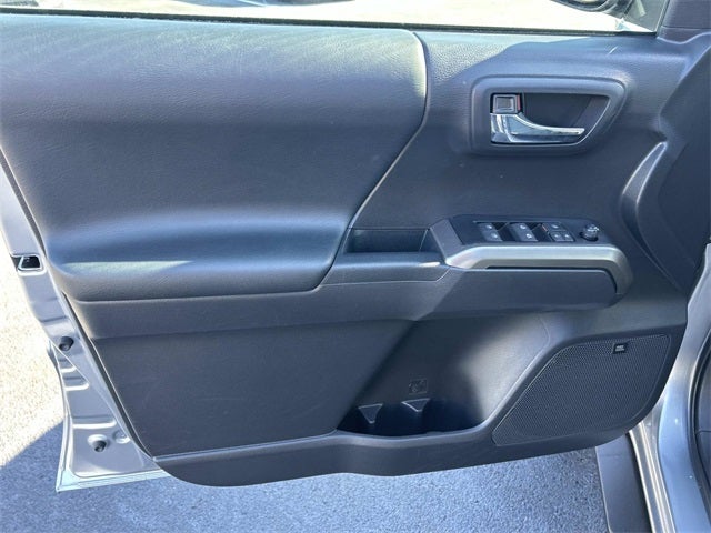 2023 Toyota Tacoma Limited V6