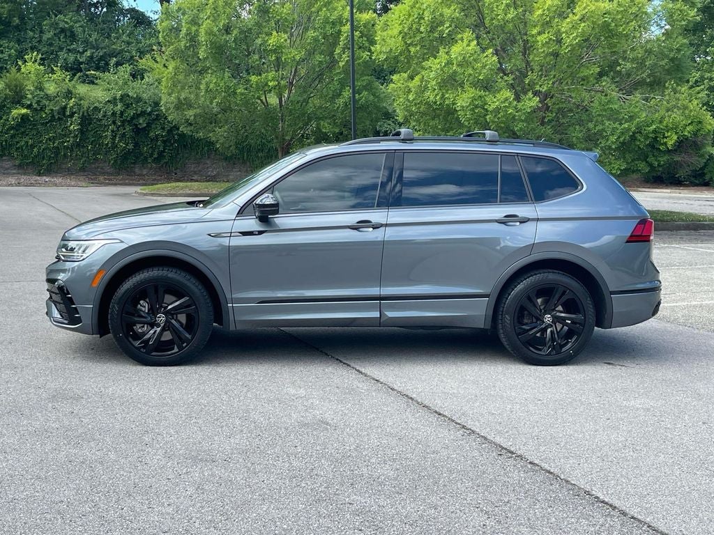 2023 Volkswagen Tiguan SE R-Line Black