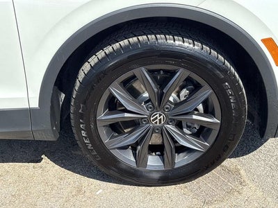 2023 Volkswagen Tiguan 2.0T SE