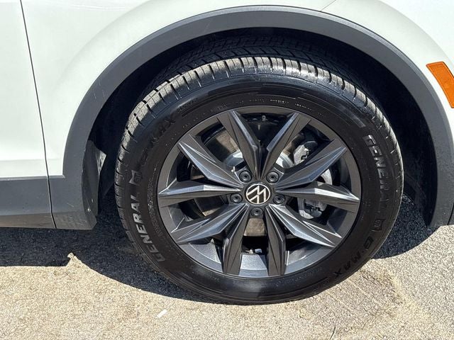 2023 Volkswagen Tiguan 2.0T SE