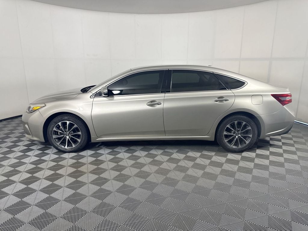 2017 Toyota Avalon XLE