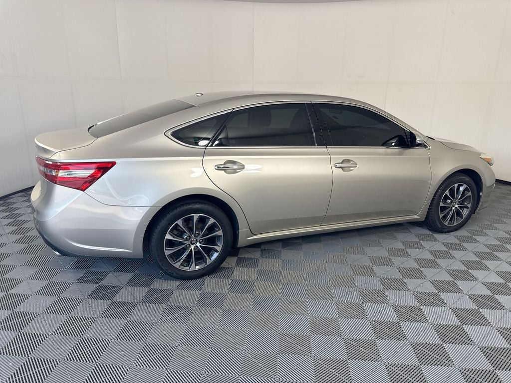 2017 Toyota Avalon XLE
