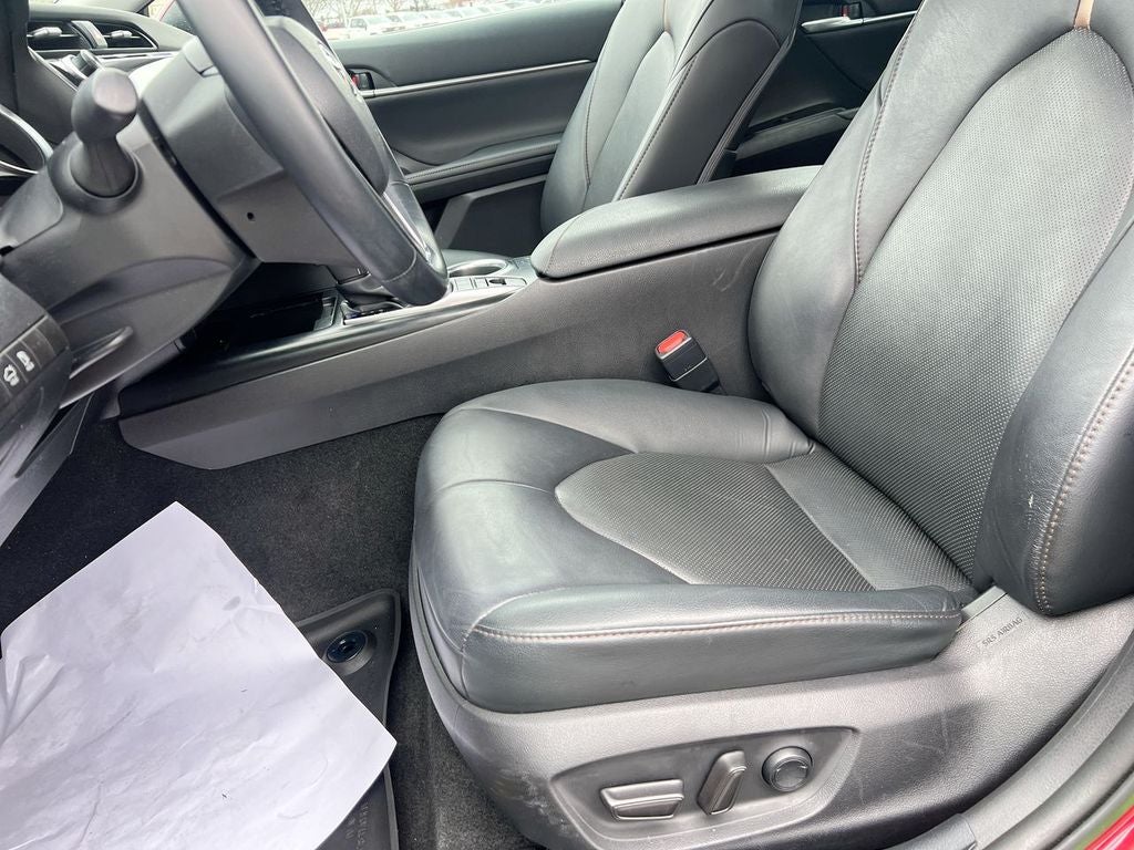 2020 Toyota Camry Hybrid Hybrid XLE