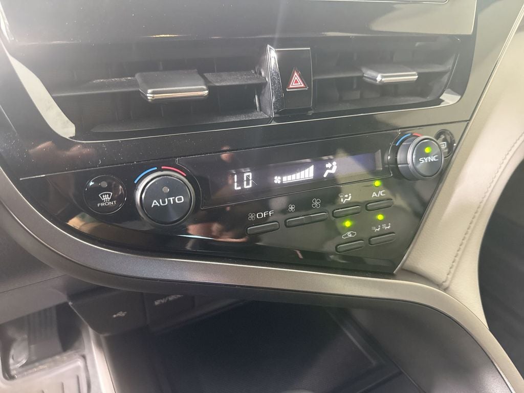 2021 Toyota Camry Hybrid SE