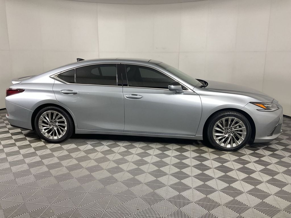 2022 Lexus ES 350 Ultra Luxury