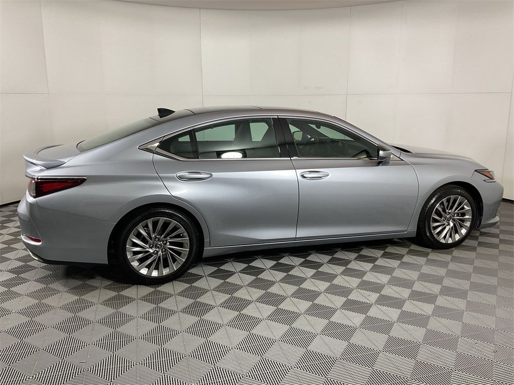 2022 Lexus ES 350 Ultra Luxury