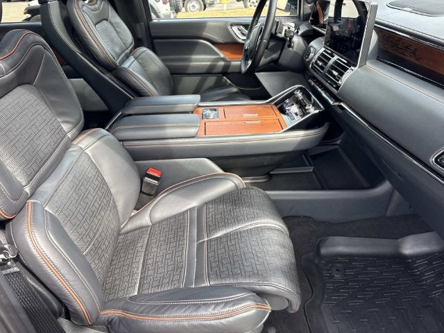 2024 Lincoln Navigator Black Label