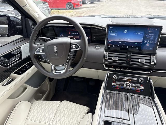 2022 Lincoln Navigator Black Label