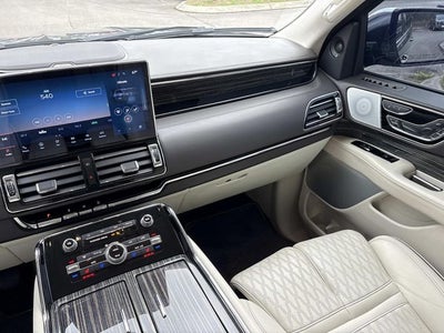 2022 Lincoln Navigator Black Label