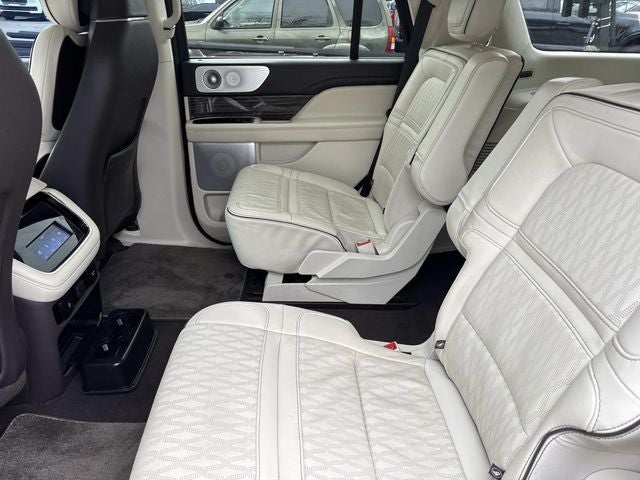2022 Lincoln Navigator Black Label