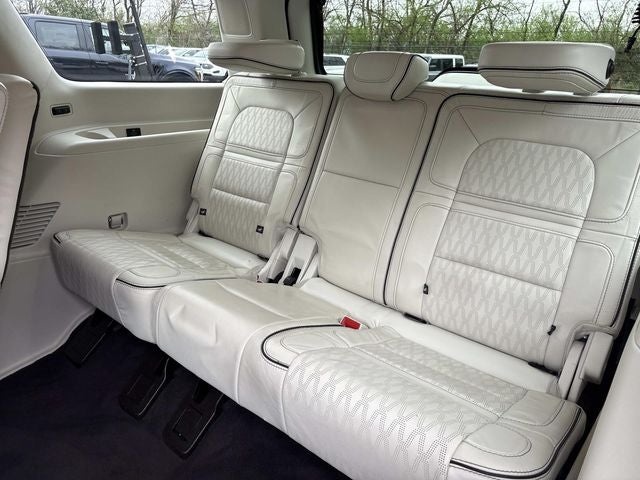 2022 Lincoln Navigator Black Label