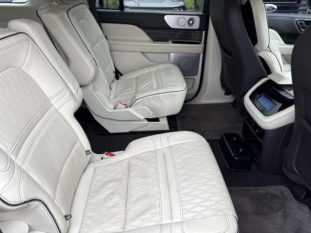2022 Lincoln Navigator Black Label