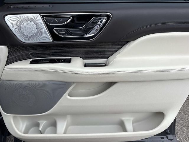 2022 Lincoln Navigator Black Label