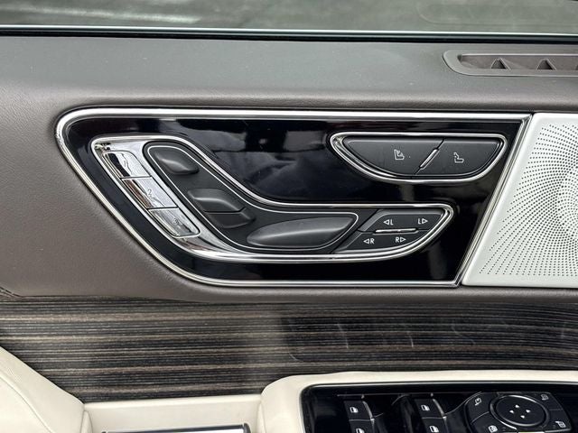 2022 Lincoln Navigator Black Label