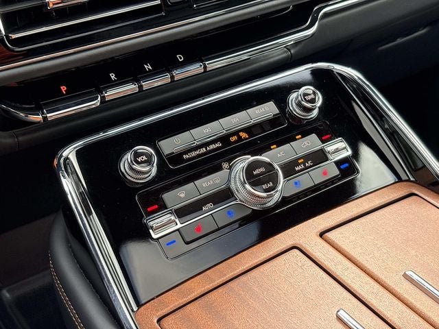 2024 Lincoln Navigator L Black Label