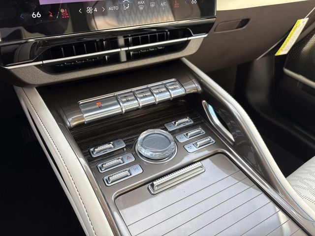 2024 Lincoln Nautilus Black Label