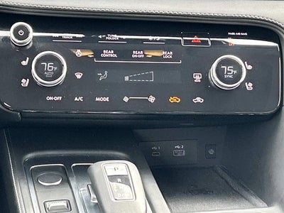 2025 INFINITI QX60 LUXE