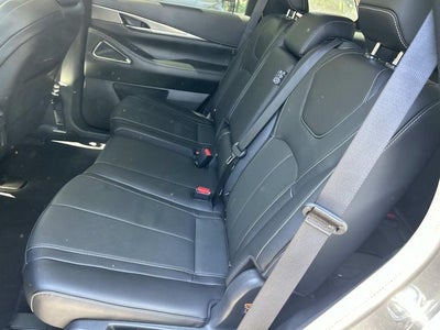 2023 INFINITI QX60 LUXE