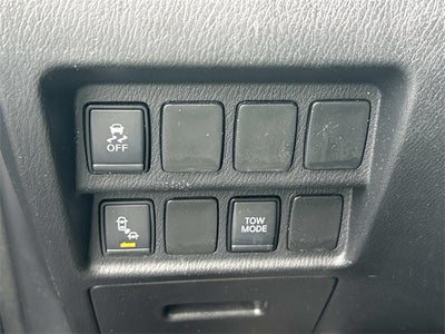 2020 Nissan Pathfinder SV