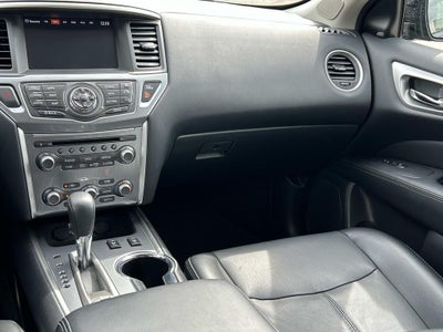 2017 Nissan Pathfinder SL