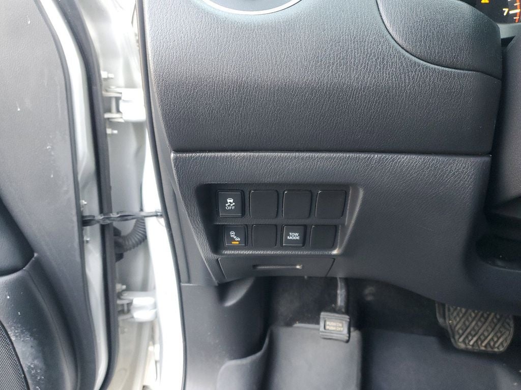 2019 Nissan Pathfinder SV