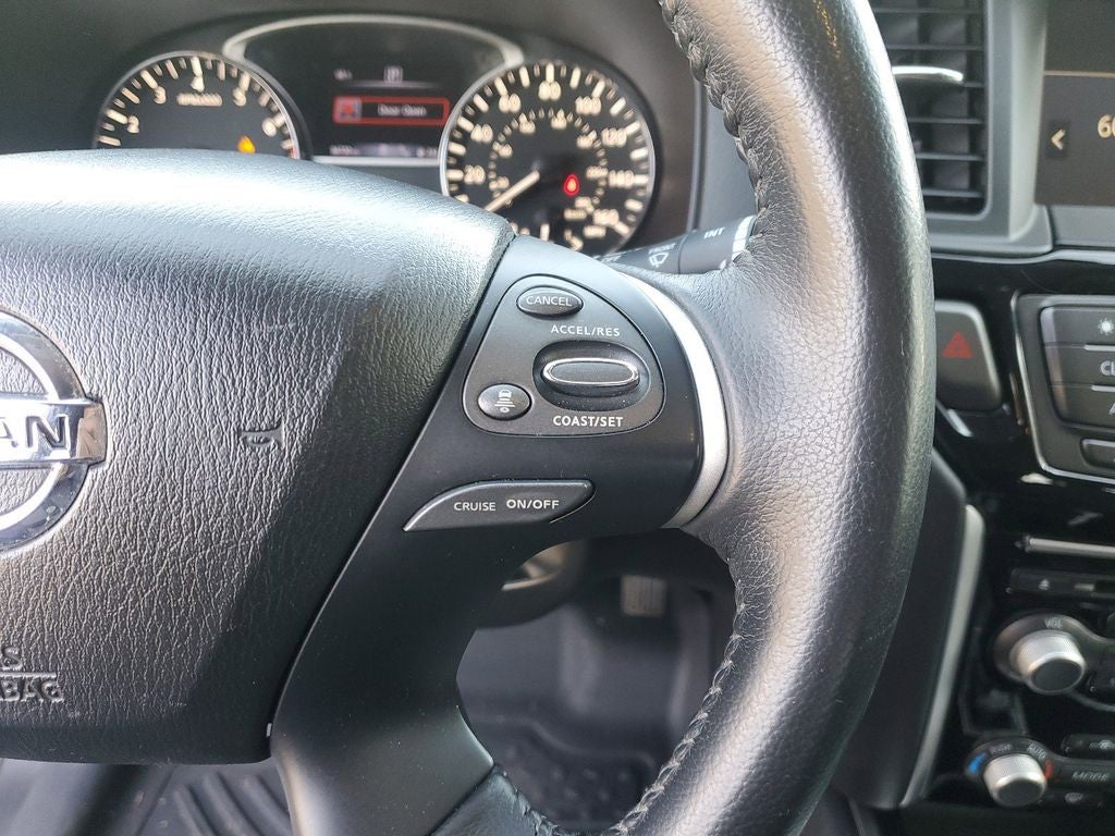 2019 Nissan Pathfinder SV