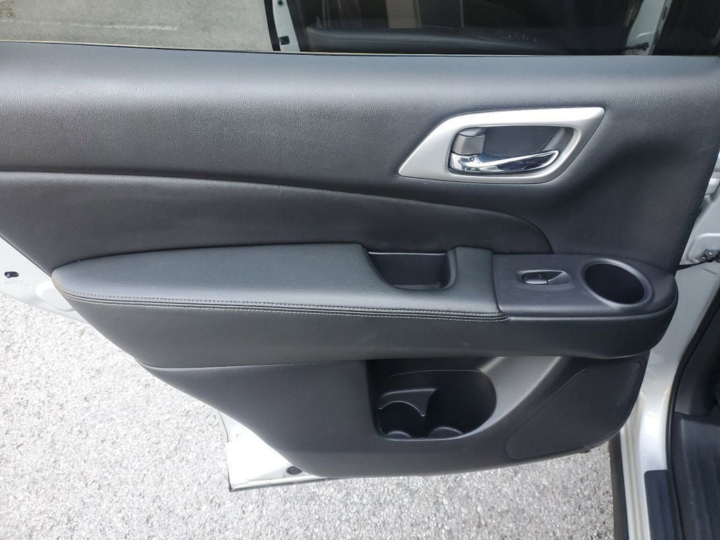 2019 Nissan Pathfinder SV
