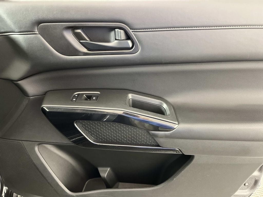 2023 Nissan Pathfinder S
