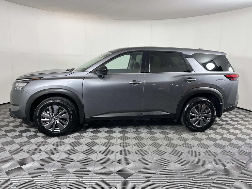 2023 Nissan Pathfinder S