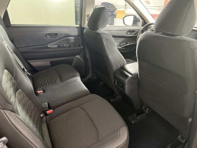 2025 Nissan Pathfinder S