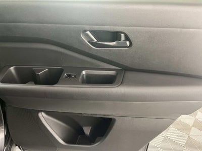 2025 Nissan Pathfinder S