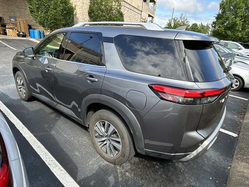 2025 Nissan Pathfinder SL