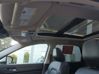 2024 Nissan Pathfinder Platinum