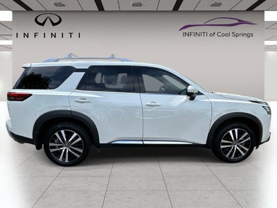 2024 Nissan Pathfinder Platinum