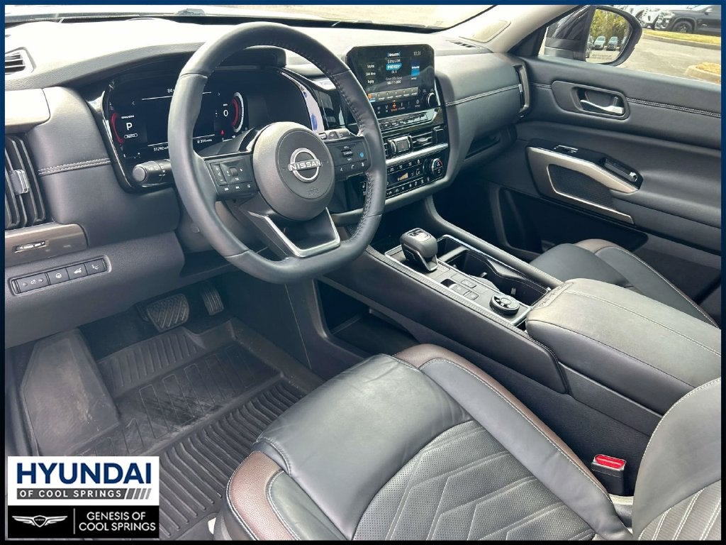 2024 Nissan Pathfinder Platinum