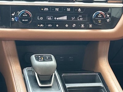 2025 Nissan Pathfinder Platinum