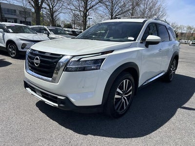 2024 Nissan Pathfinder Platinum