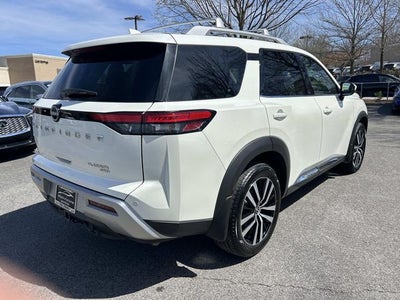 2024 Nissan Pathfinder Platinum