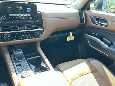 2023 Nissan Pathfinder Platinum